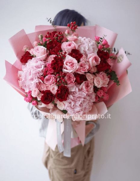 Bouquet maxi Deluxe di rose tonalità rosso e rosa