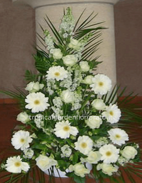 Composizione  funebre con fiori bianchi