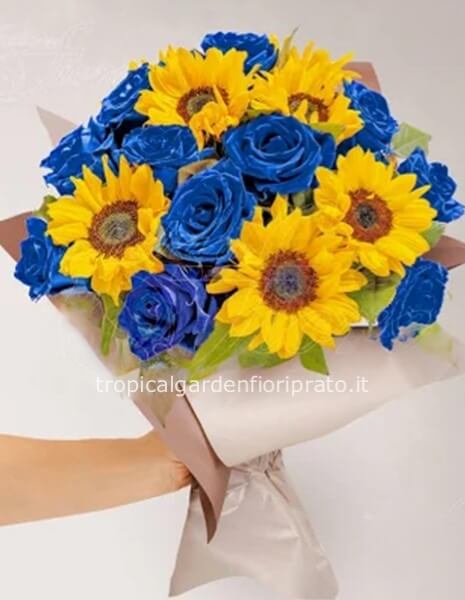 Bouquet con rose blu e girasoli